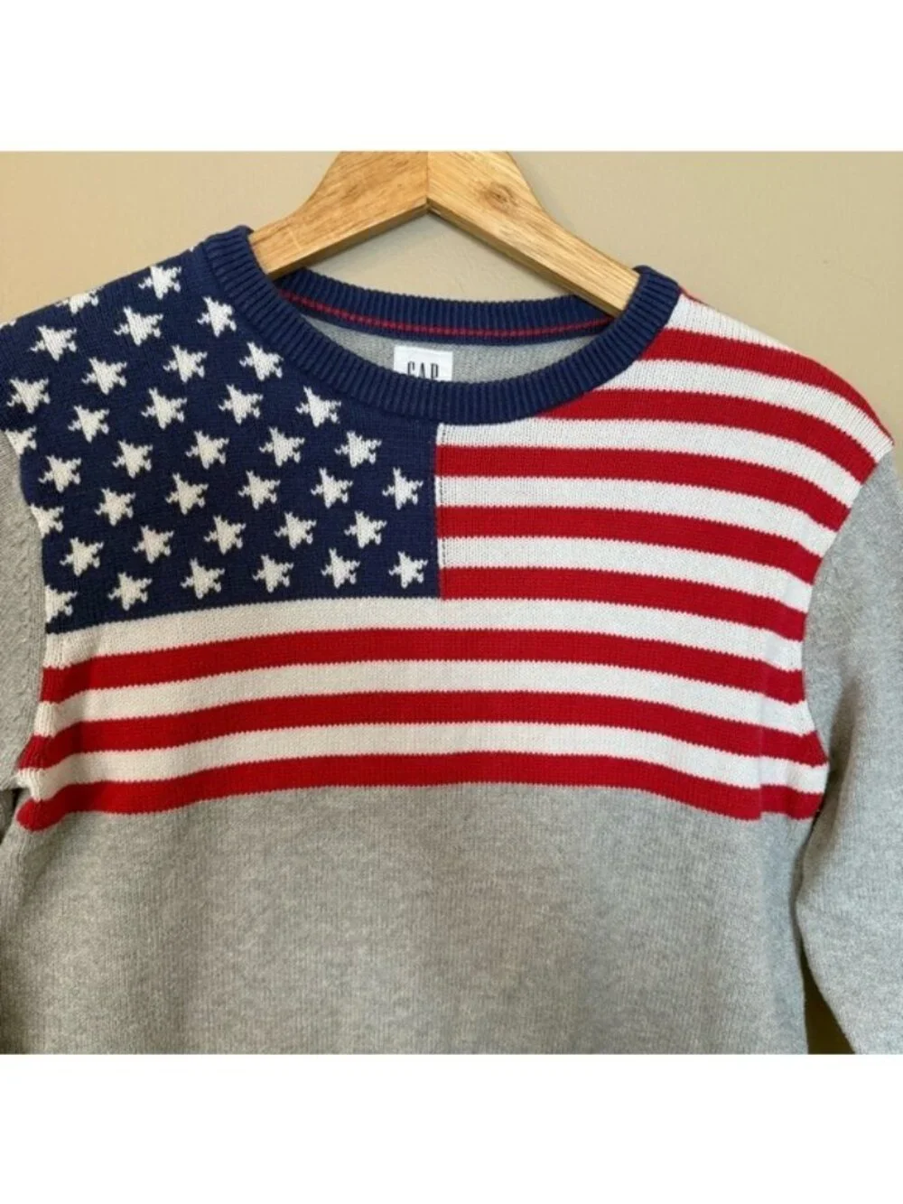 GAP features bold